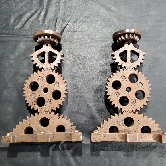 Salvage inspired bronze-effect candlestick. Suitable for pillar candles - Picture 2 of 6